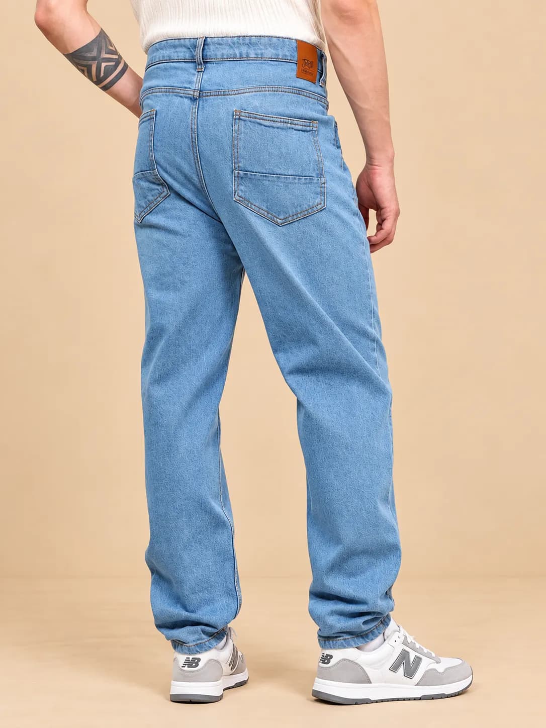 Light blue denim jeans thumbnail 3