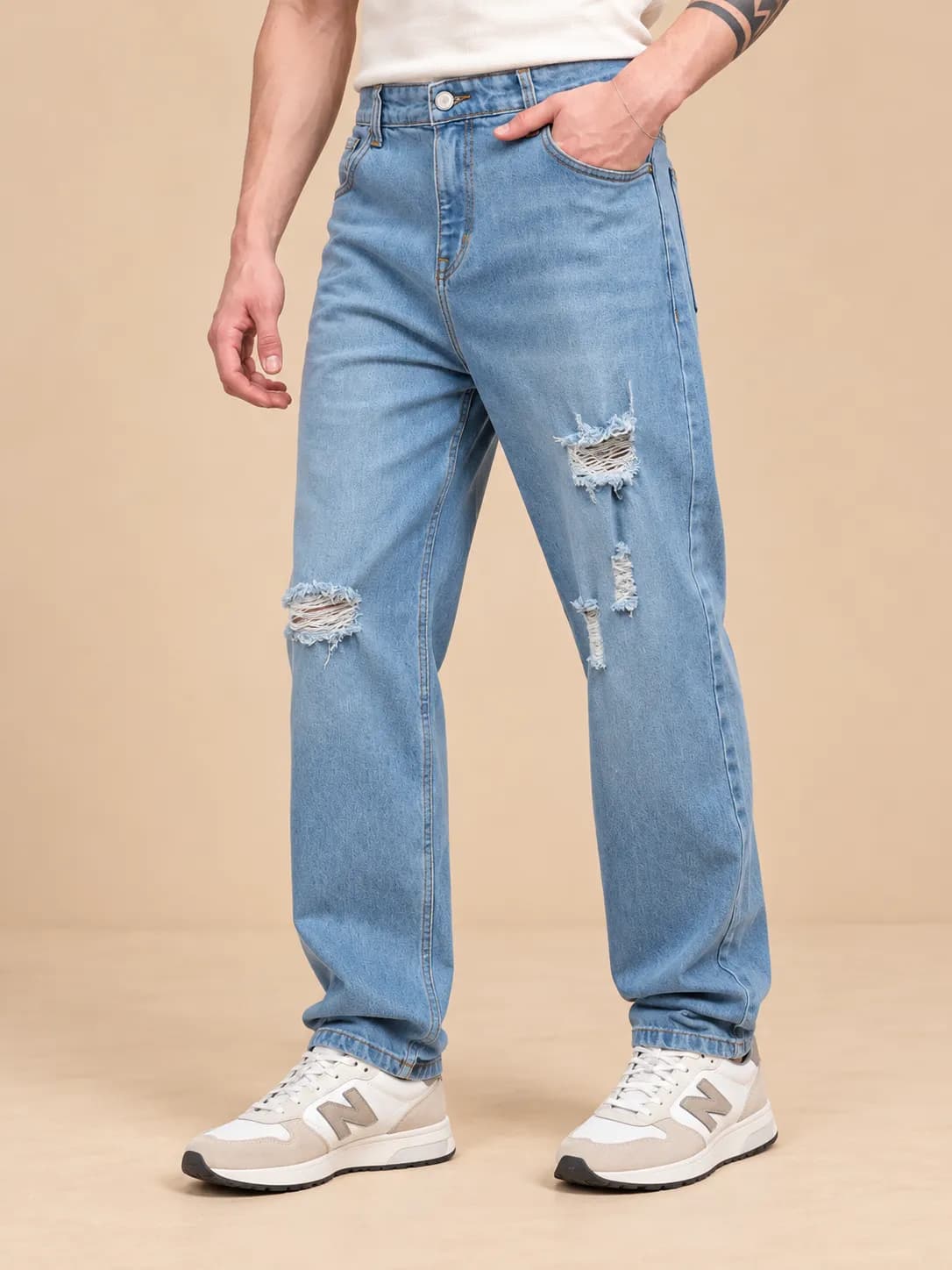 Light blue denim jeans thumbnail 2