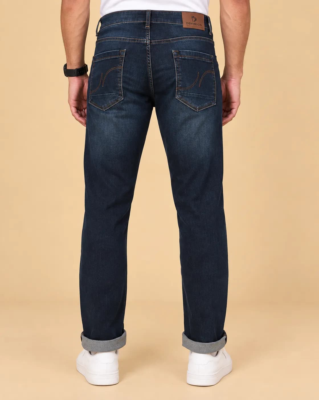 Men lightly mid wash jeans thumbnail 4