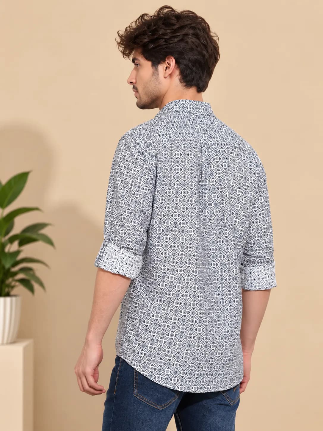 Grey modern fit Regular collar thumbnail 2