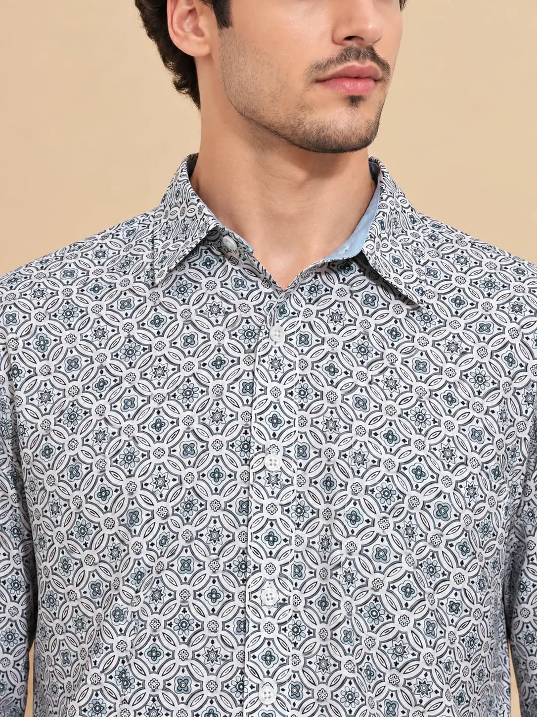 Grey modern fit Regular collar thumbnail 3
