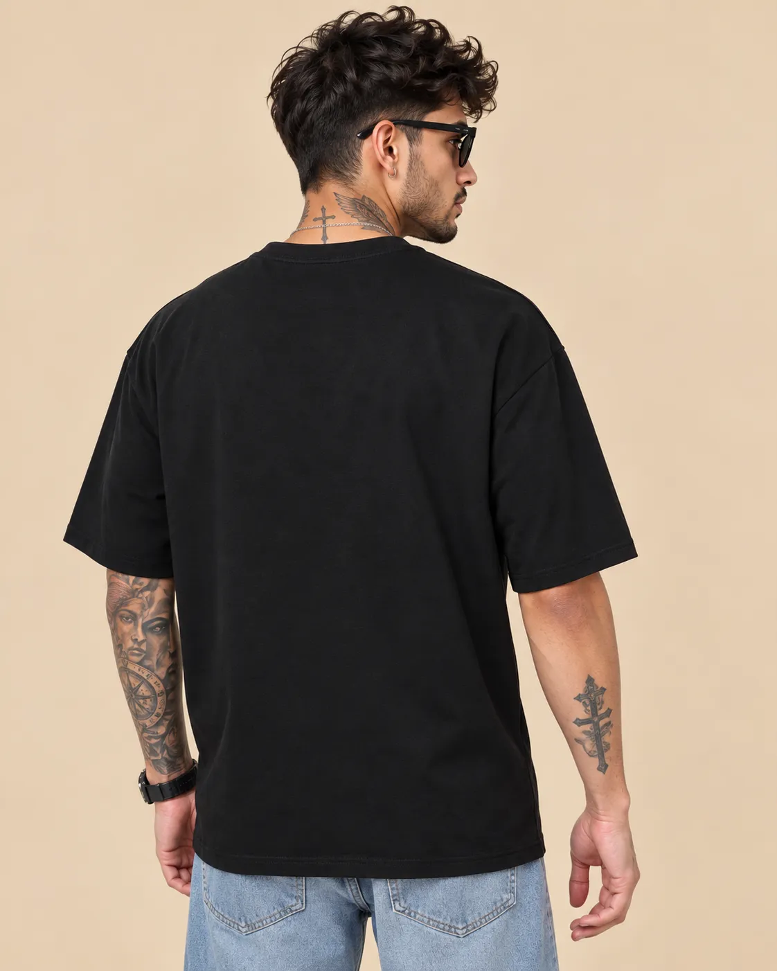 Black oversized t-shirt thumbnail 3