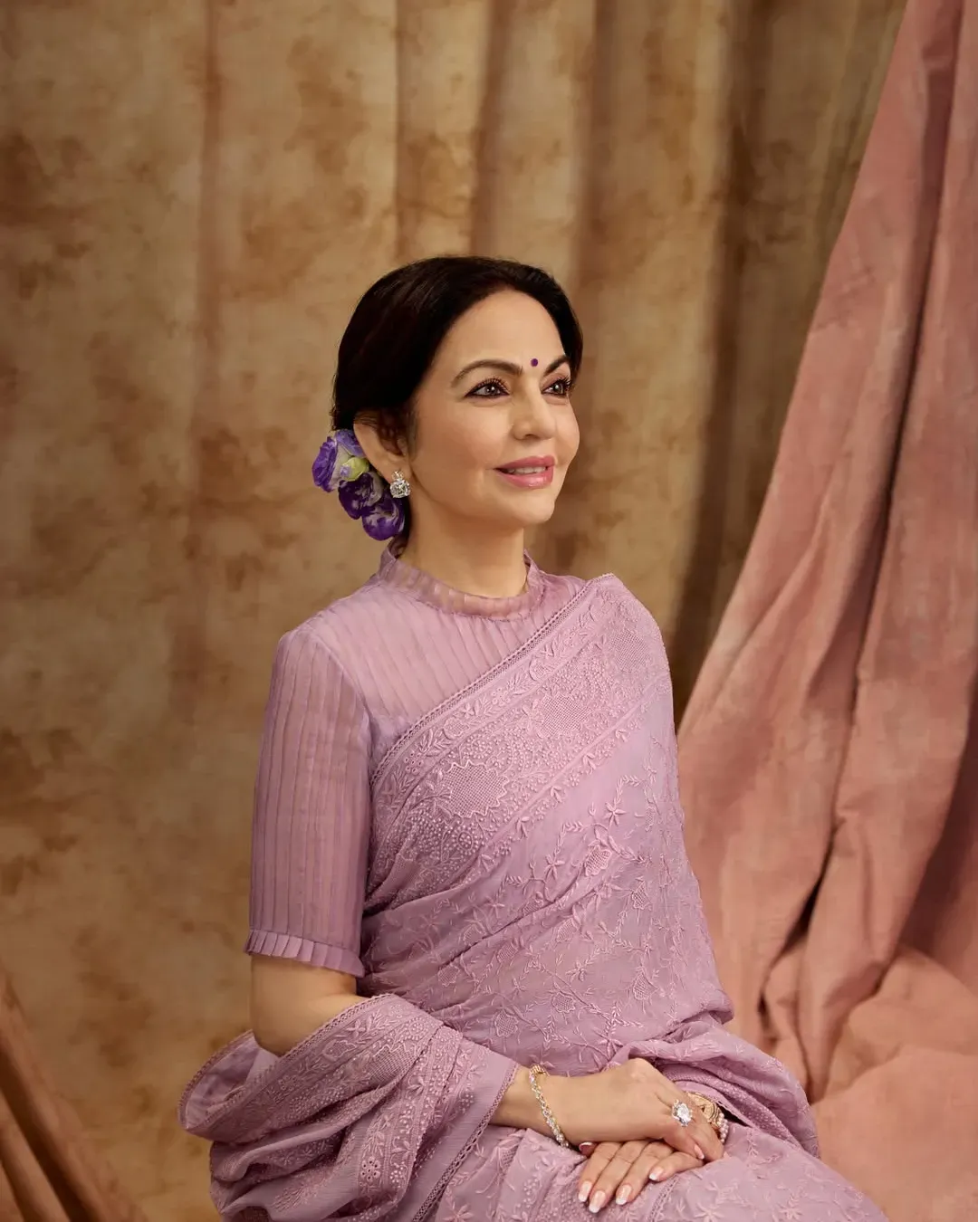 Women Lavender Floral Embroidered Festive Saree with Blouse Piece thumbnail 2