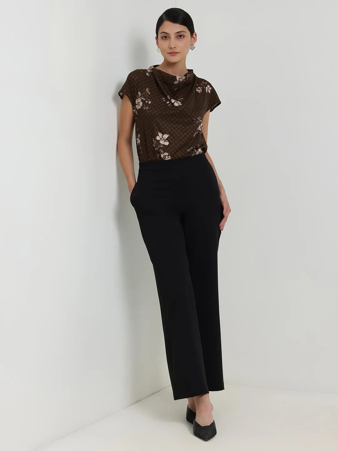 Women’s Brown Floral Printed Casual Top thumbnail 3
