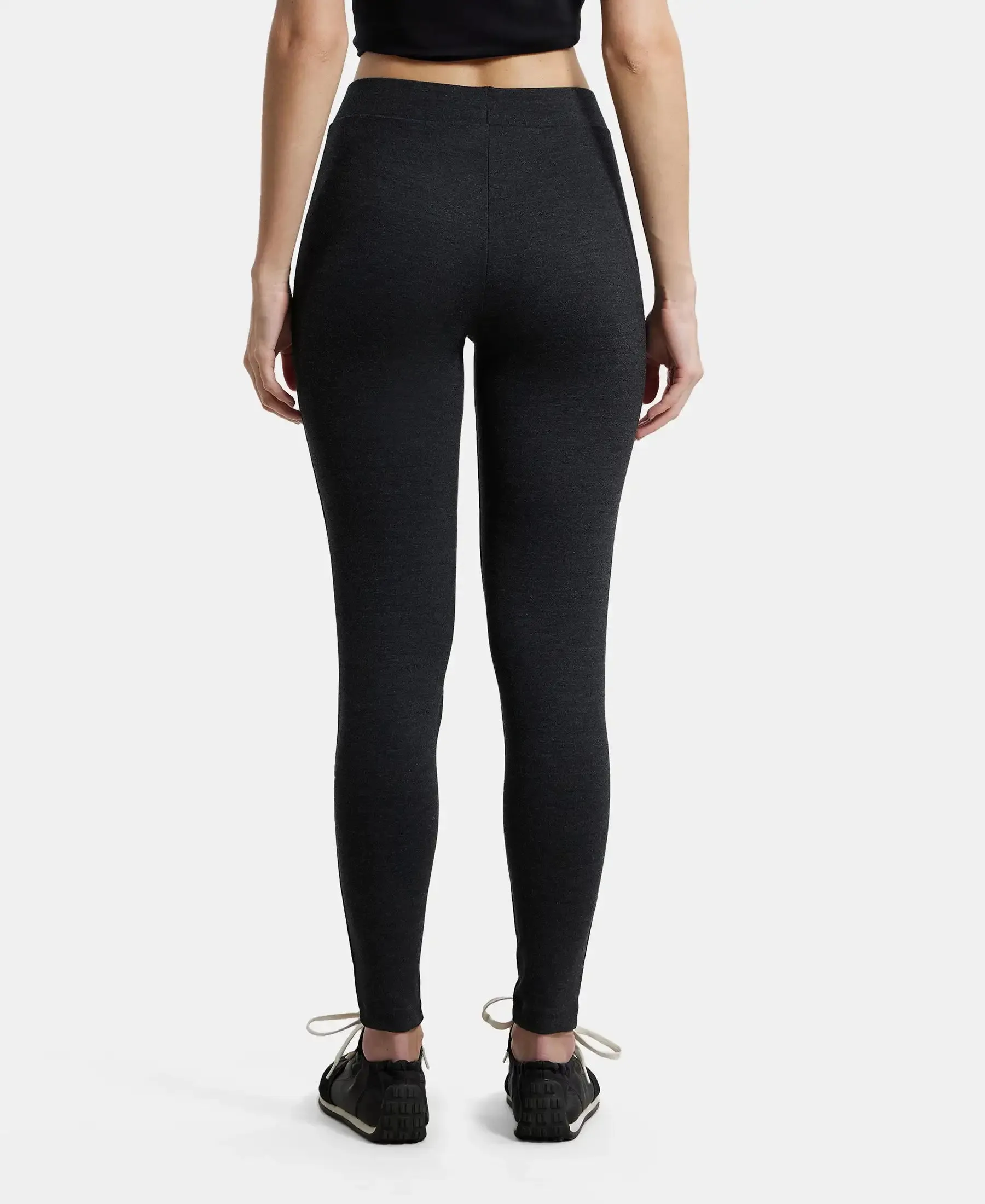 Women Black High Waist Slim Fit Joggers with Zipper Pockets thumbnail 3