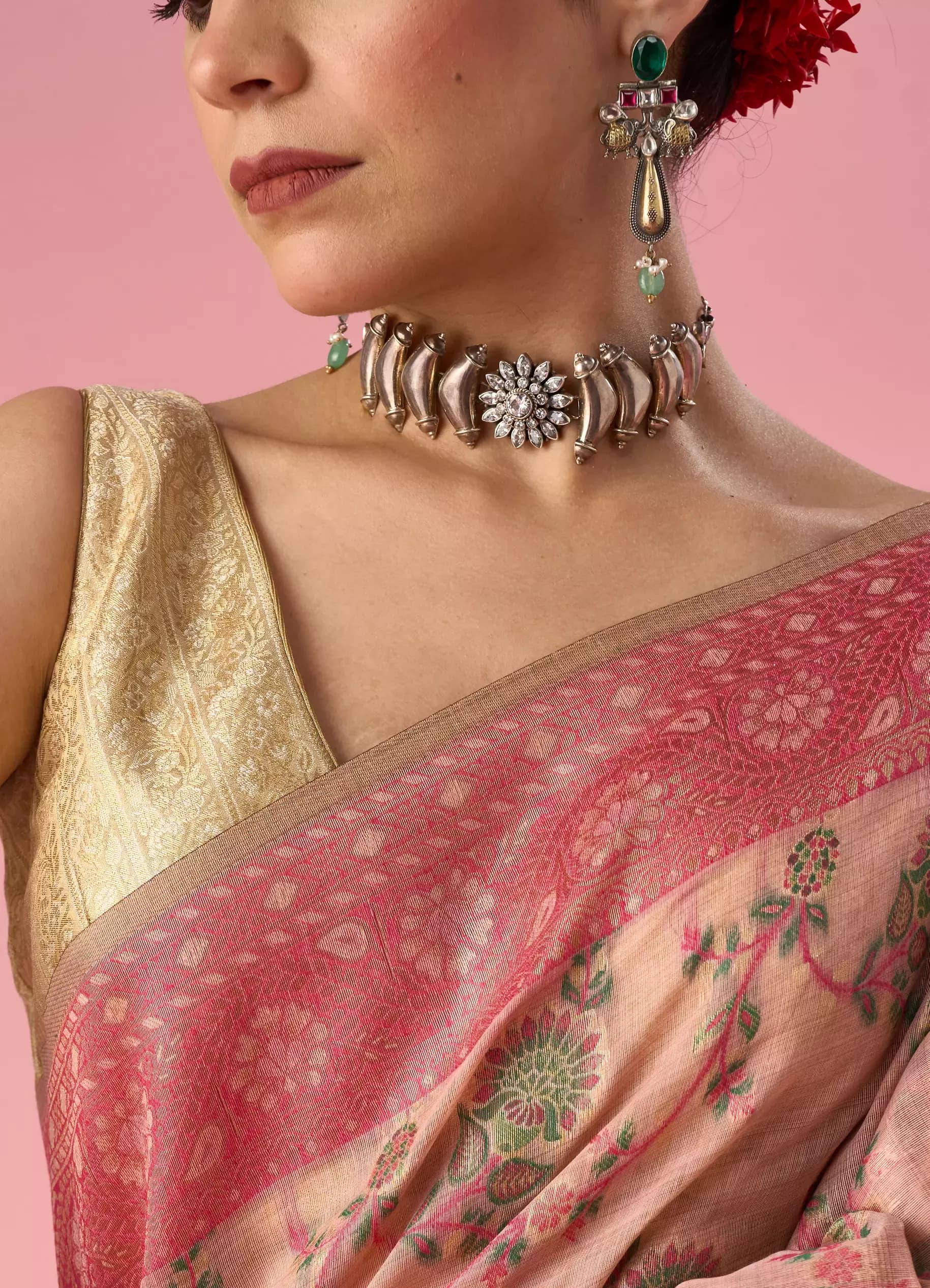 Women’s Peach Pink Floral Printed Zari Border Saree with Blouse Piece thumbnail 4