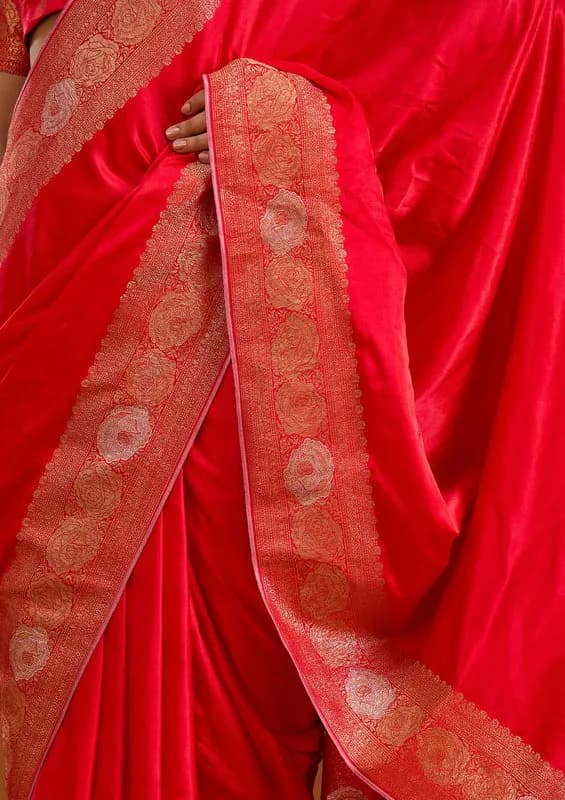 Red Silk Plain Zariwork Saree With Matching Blouse Piece thumbnail 4