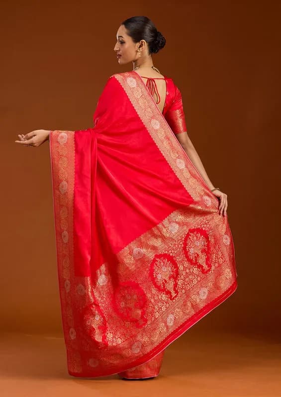 Red Silk Plain Zariwork Saree With Matching Blouse Piece thumbnail 3