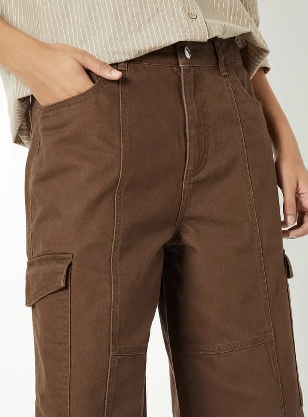 Women Solid Wide Leg High-Rise Cargo Jeans thumbnail 2