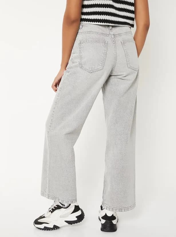 Women Stonewash Wide Leg Jeans thumbnail 3