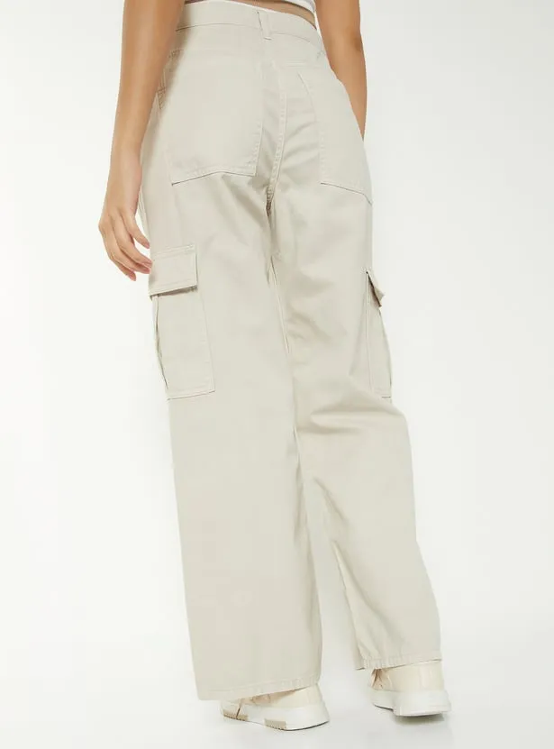 Women High-Rise Cargo Jeans thumbnail 4