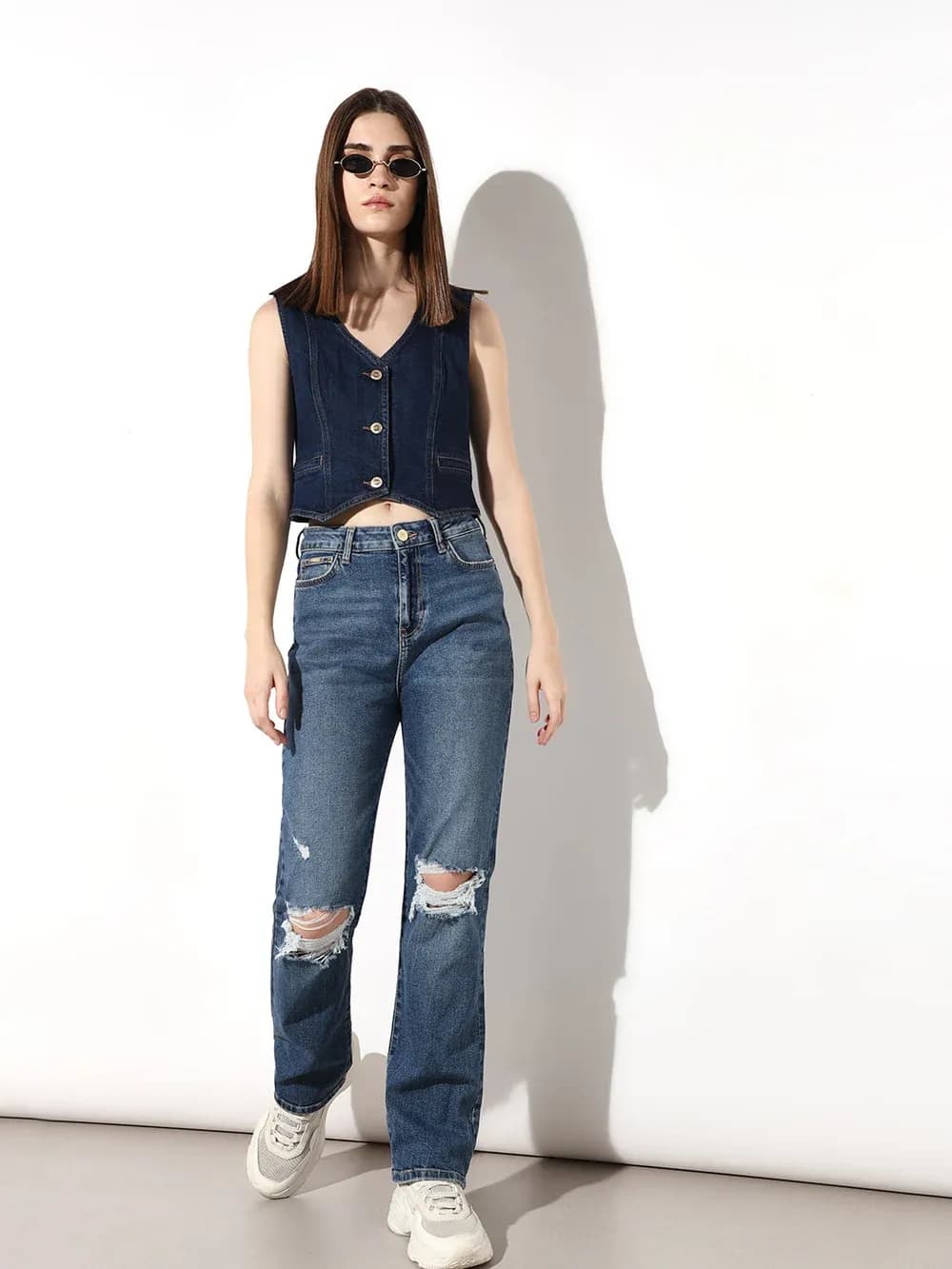Blue High Rise Distressed Straight Fit Jeans thumbnail 3