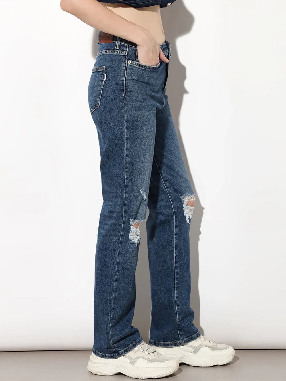 Blue High Rise Distressed Straight Fit Jeans thumbnail 2