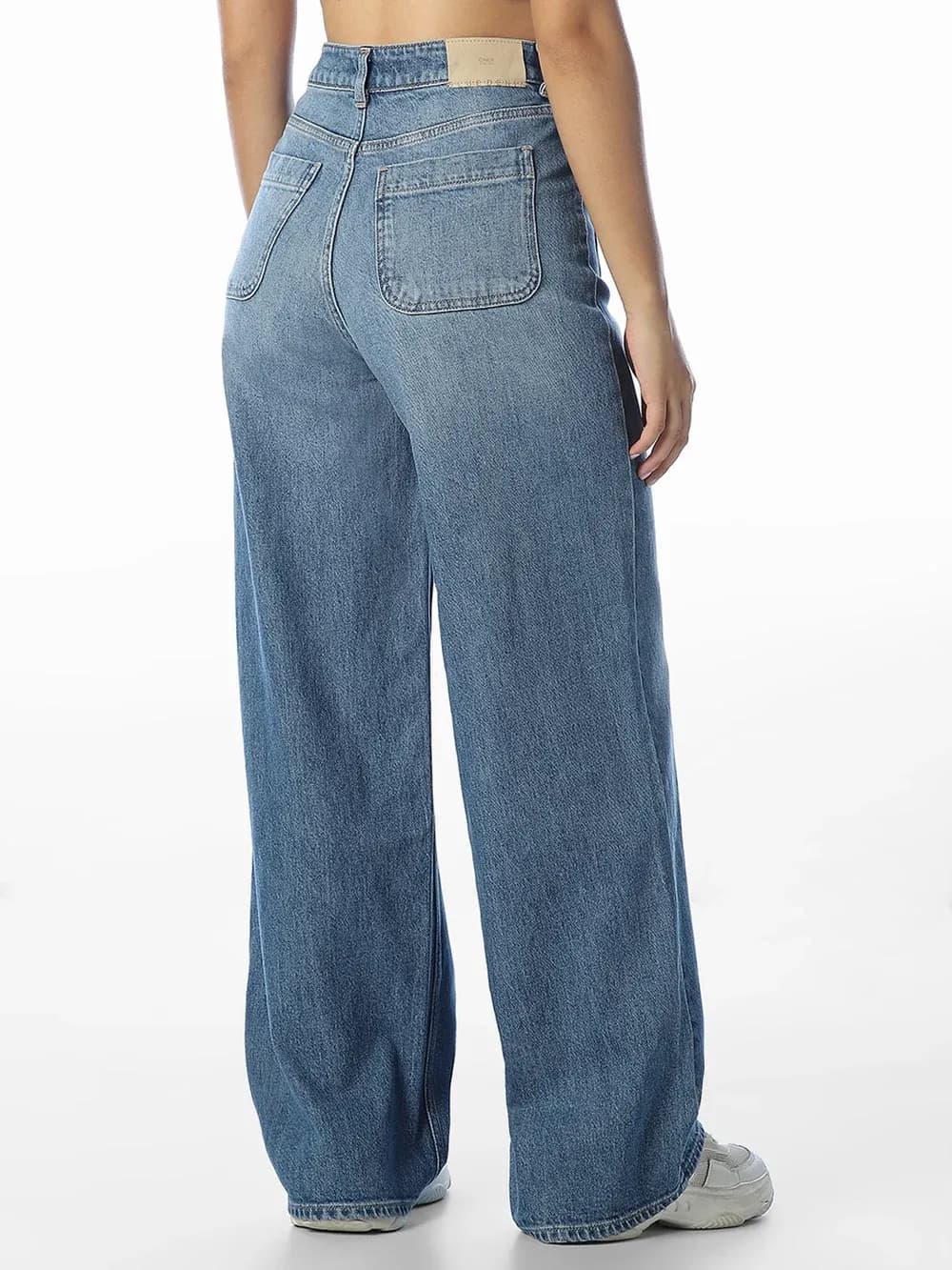 Front Pocket Wide Leg Jeans thumbnail 4