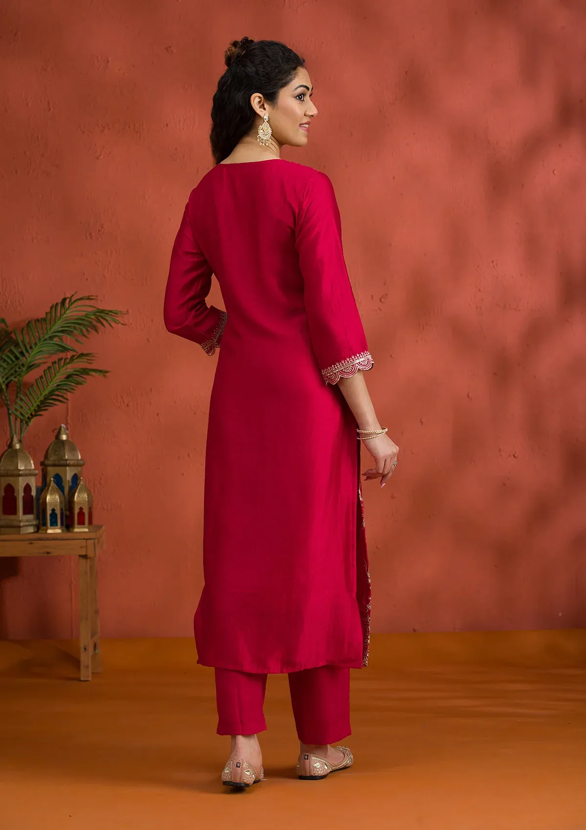 Rani Pink Soft Raw Silk Threadwork Straight Kurta With Pant Regular And Dupatta thumbnail 4