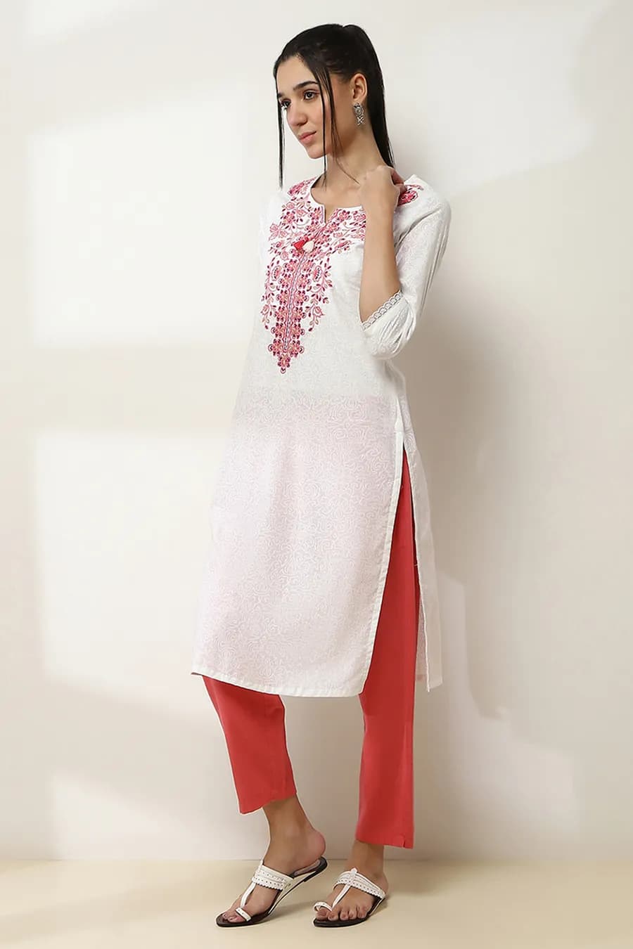 White Cotton Printed Straight Kurta thumbnail 2
