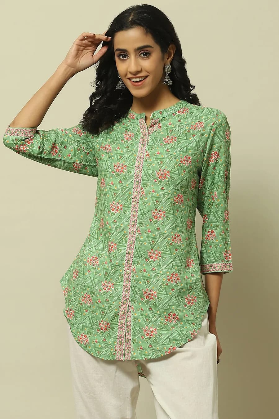 Green Floral Printed Straight Kurti thumbnail 2