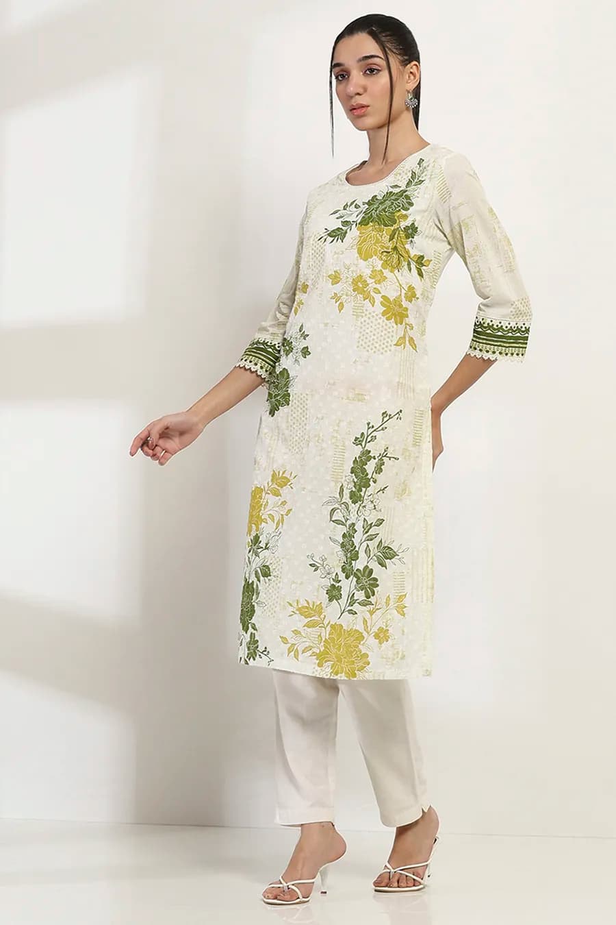 Off-White and Green Cotton Straight Kurta thumbnail 3