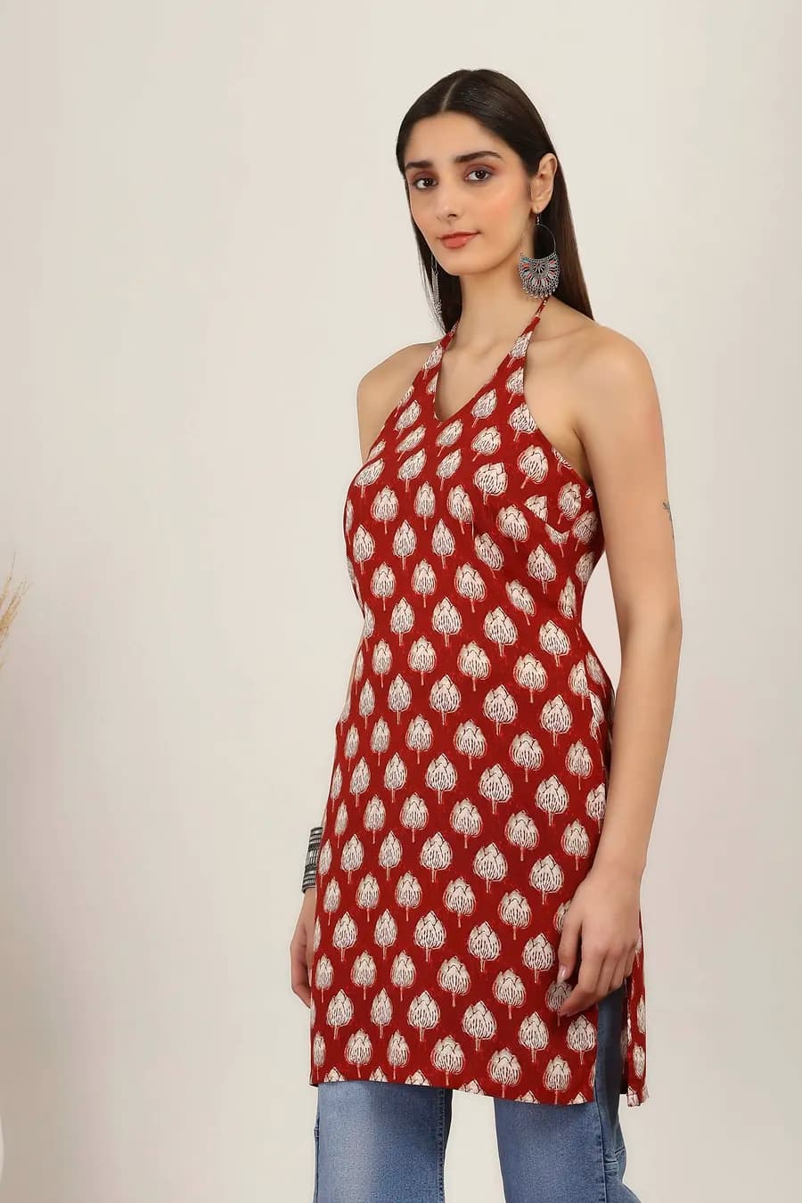 Red Rayon Straight Kurtas thumbnail 3