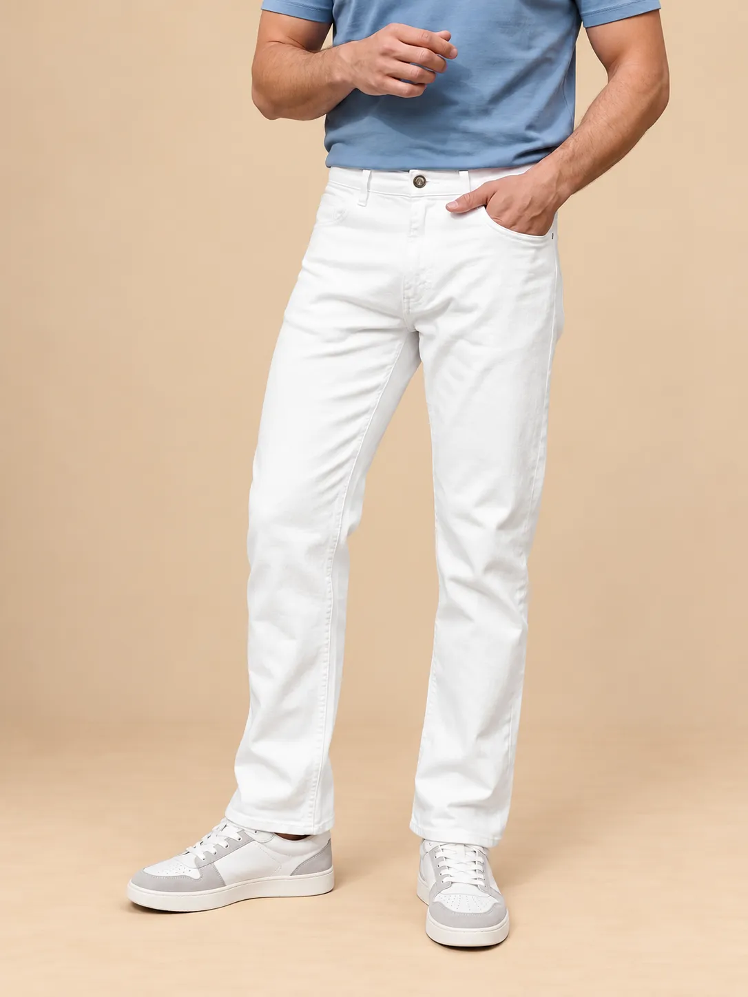 White bootcut casual jeans