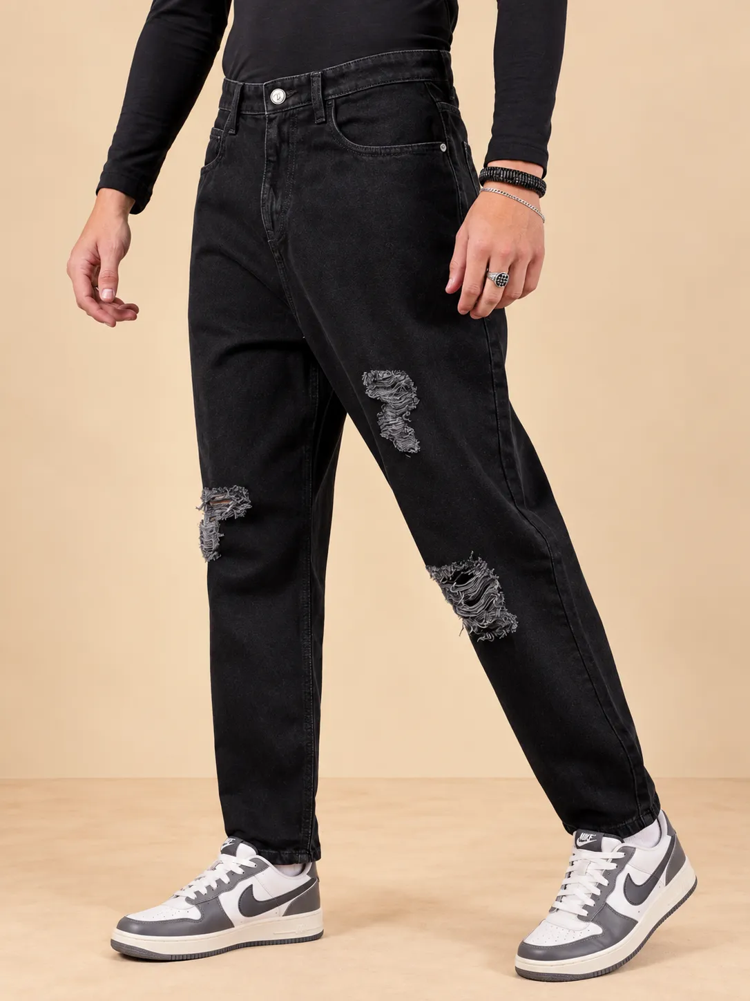 Black loose fit jeans