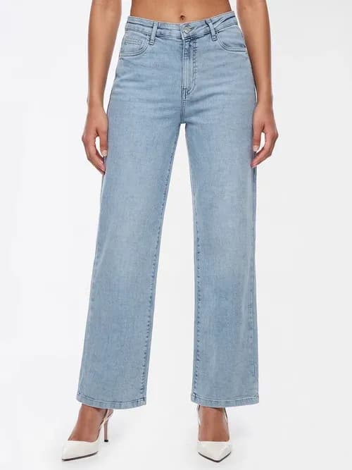 Light Blue High-Rise Straight Fit Jeans